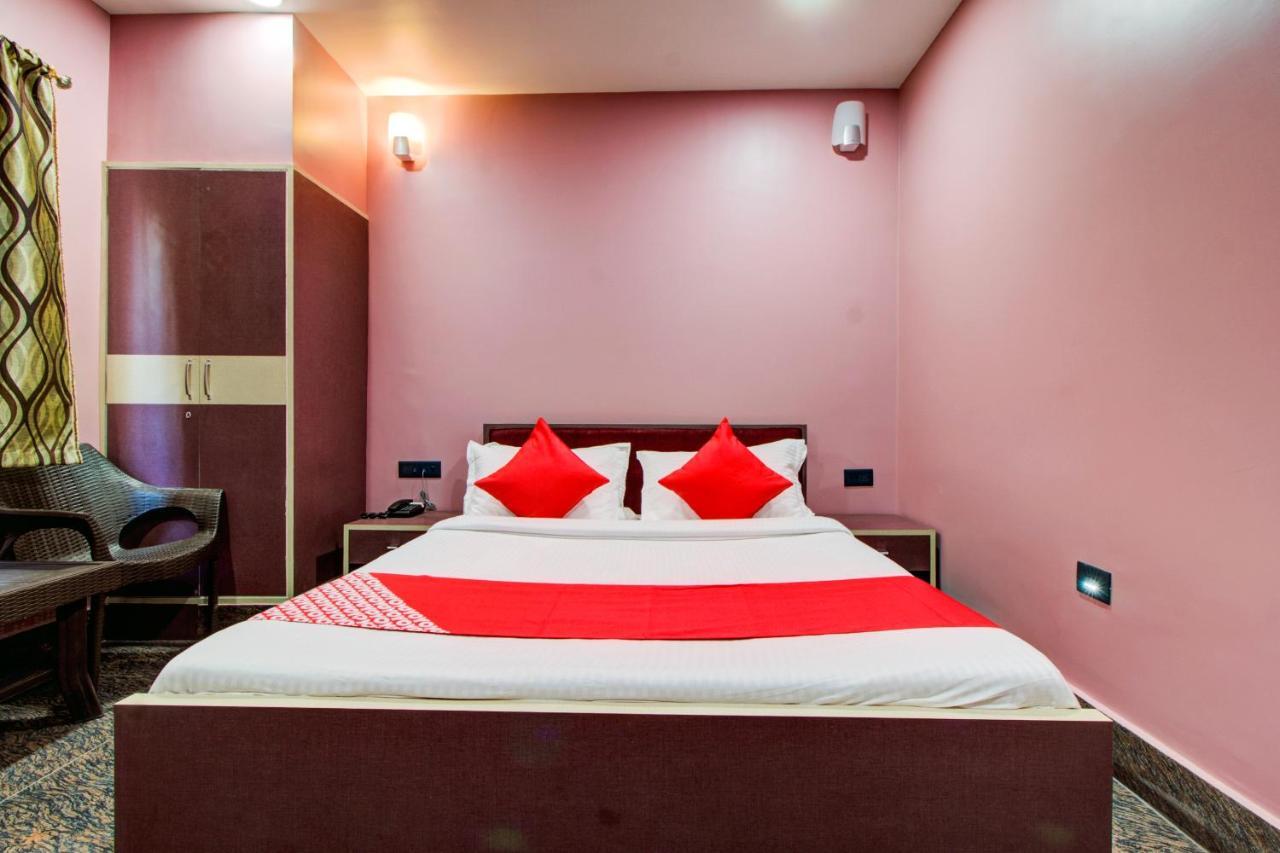 Oyo 16871 Anant Home Stay Шиллонг Экстерьер фото