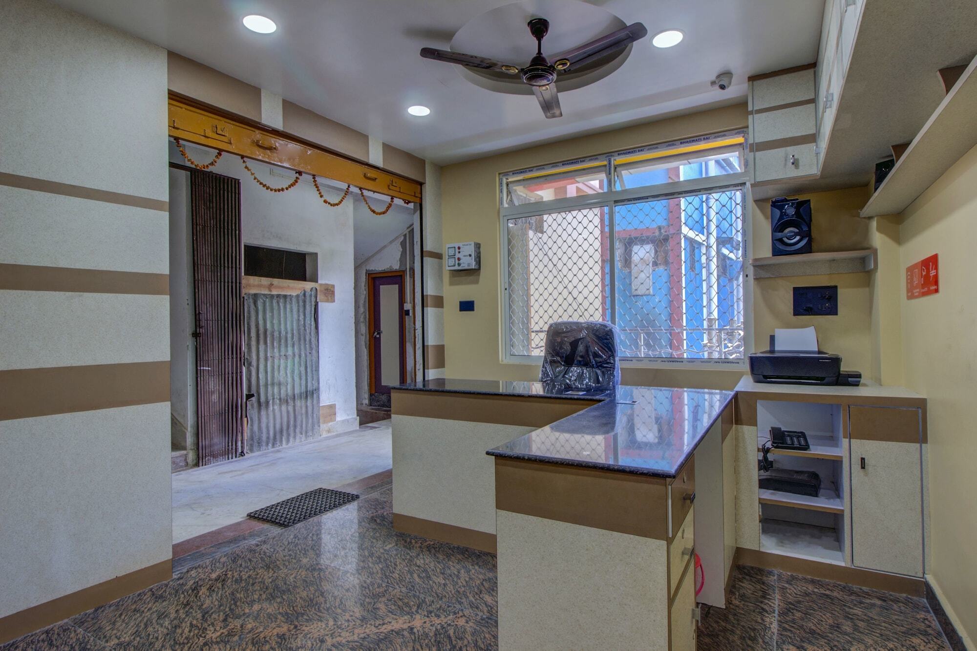 Oyo 16871 Anant Home Stay Шиллонг Экстерьер фото